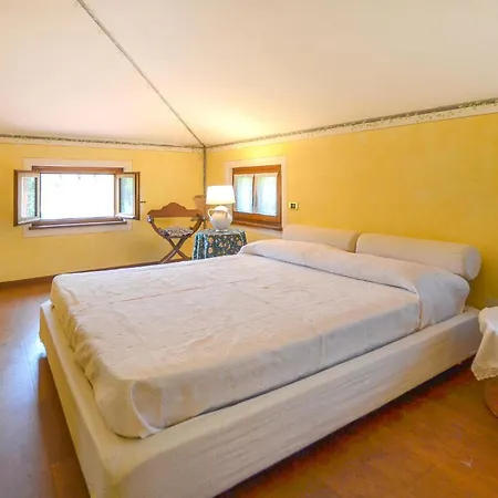 Ferienhaus Lovely In With Kitchen Cortona