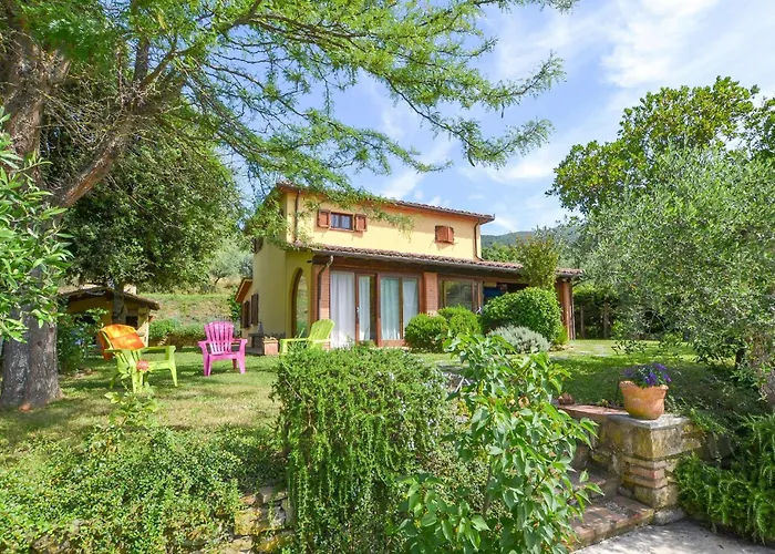 Vakantiehuis Lovely In With Kitchen